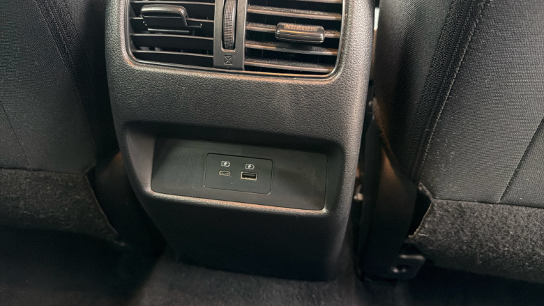 Nissan Qashqai 1.3 DiG-T MH 158 N-Connecta 5dr Xtronic Petrol Hatchback